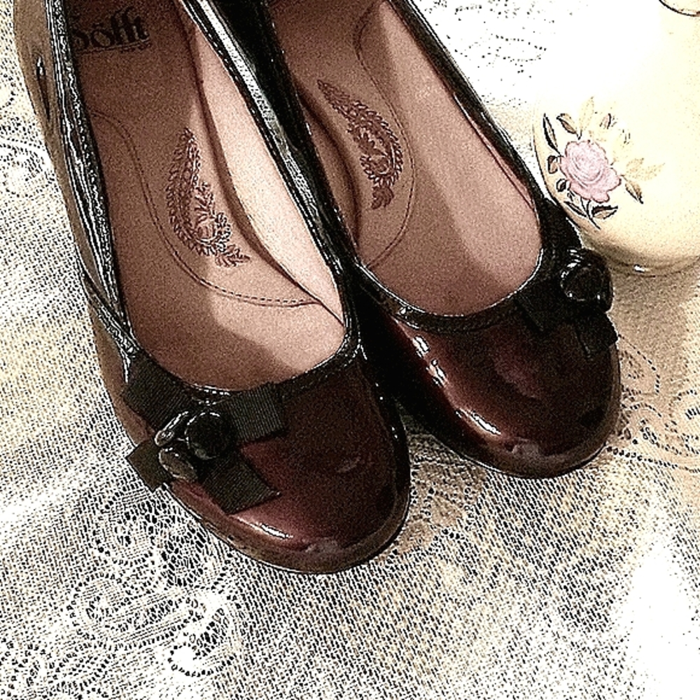 SOFFT PATENT SHOES